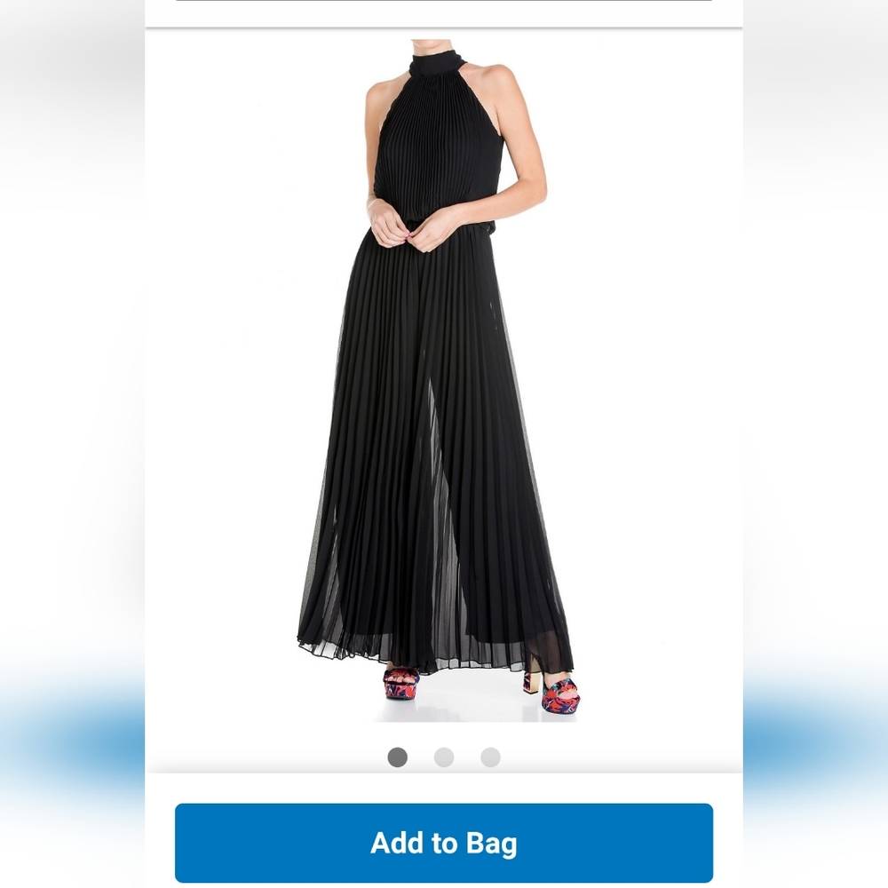 Beautiful jumpsuit. Impulse purchase. Taking up space in my closet.